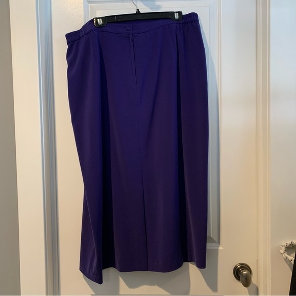 Natasia Collection Faux Fur Collar Purple formal skirt suit set Mother of bride - Picture 7 of 12